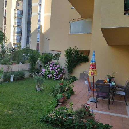 Spacious Apartment With Big Garden Near Beach Сплит Экстерьер фото