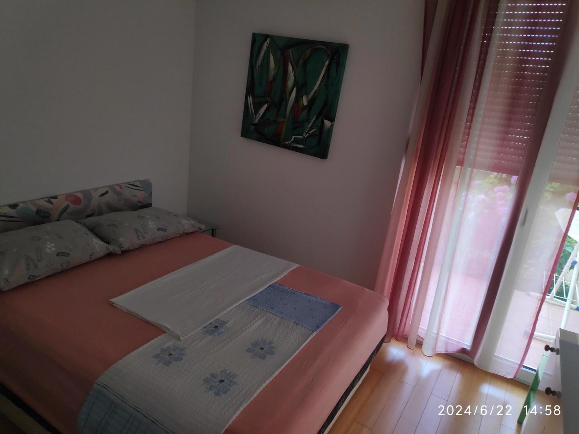 Spacious Apartment With Big Garden Near Beach Сплит Экстерьер фото